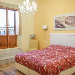 https://penthouse-angelo-brunetti.it-romehotels.com