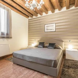 https://ca-del-monastero-6.hotelslidodijesolo.com